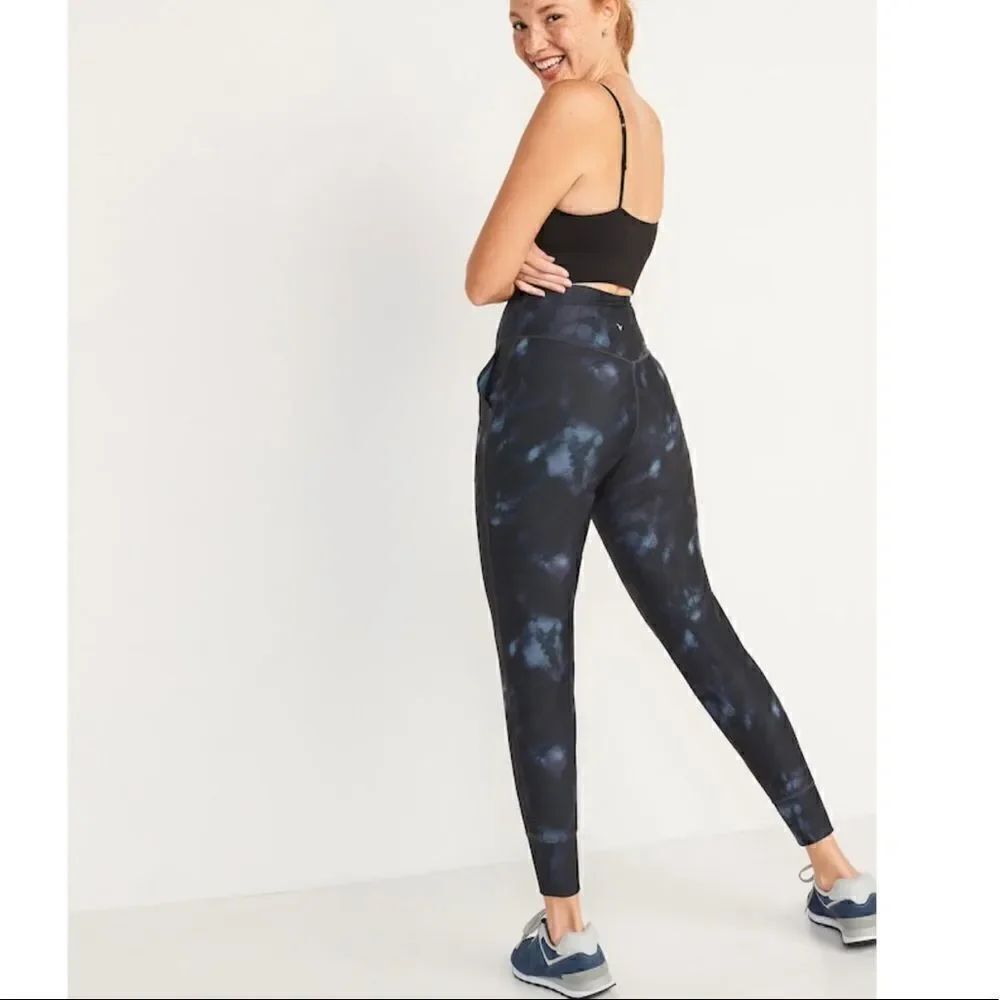 Old Navy High Waisted Powersoft 7/8 Length Tie Dye Joggers Size M